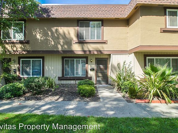 4th image of 3227 Parkhaven Dr