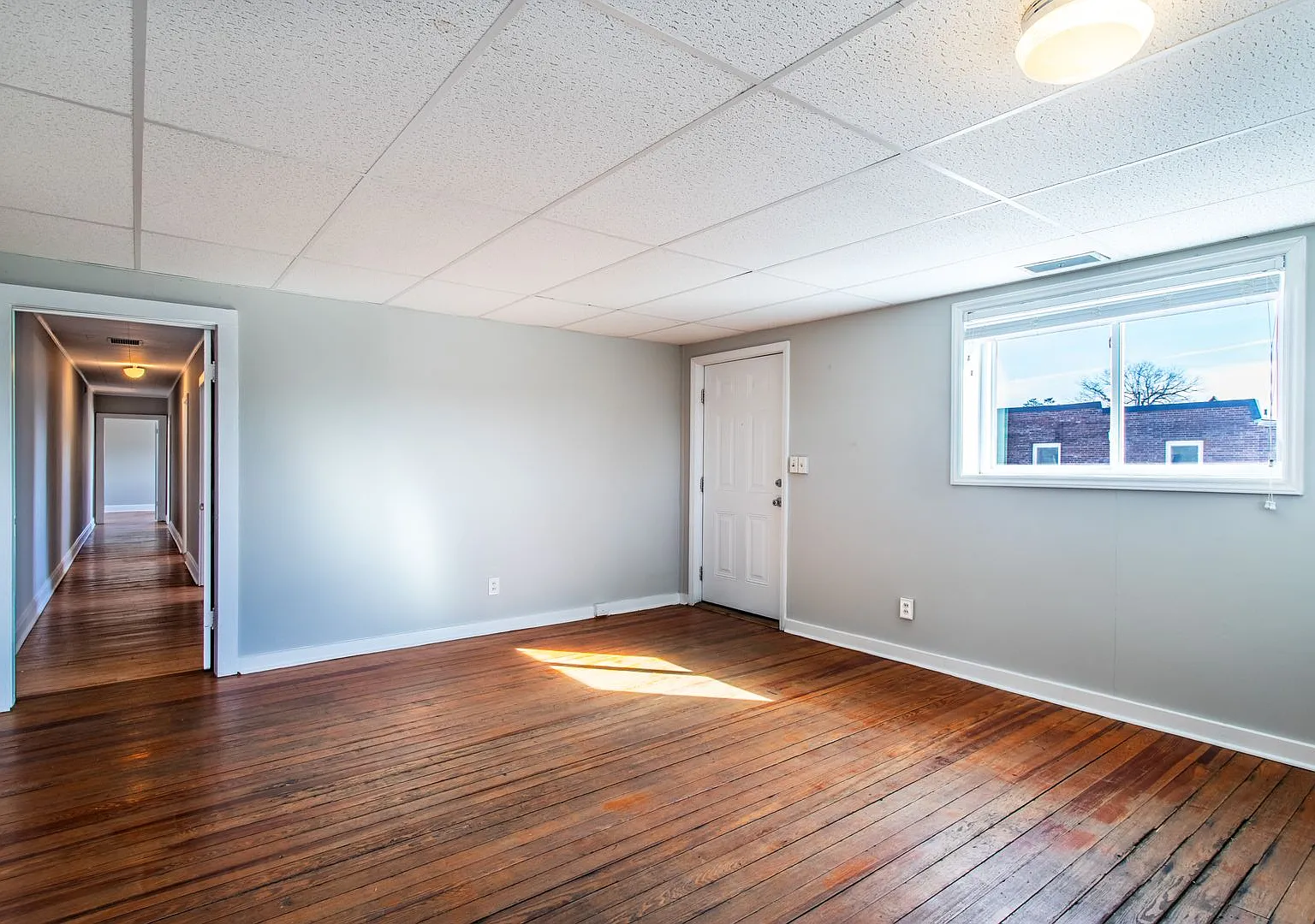 Downtown Apartment — Photo 2