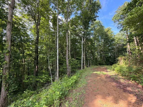 County Road 28, Tornado, WV 25202