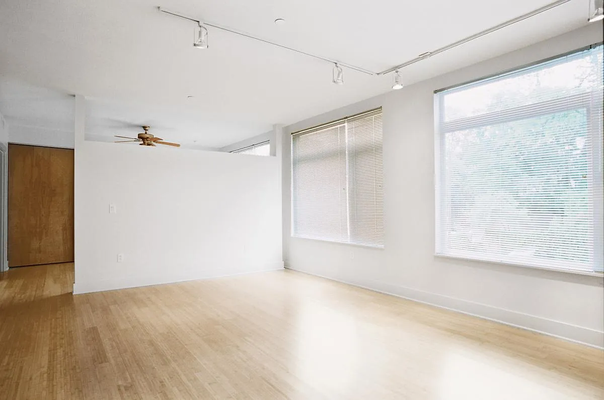 Building Photo - 521 Shady Ave #31