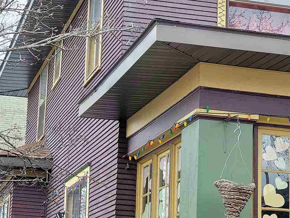 2nd image of 601 N Main St