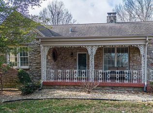 405 Minerva Pl, Paducah, KY 42001