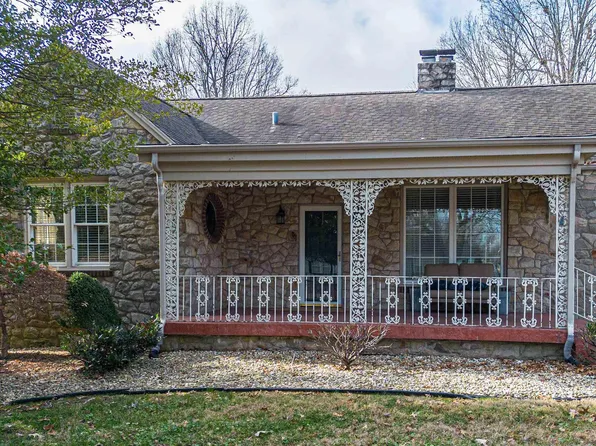 405 Minerva Pl, Paducah, KY 42001