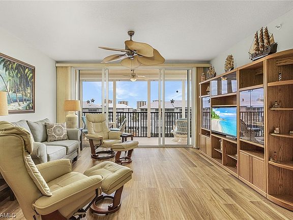 4th image of 4471 Bay Beach Ln APT 343