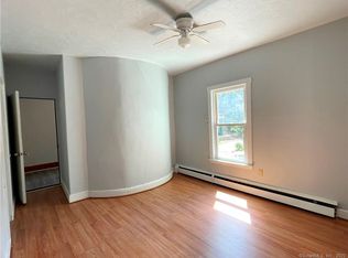 17 Spruce St #2, Norwich, CT 06360