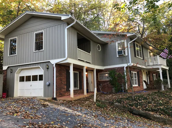 581 Oxford Rd, Lake Junaluska, NC 28745