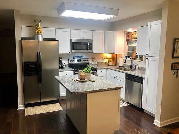 4th image of 1624 Dunraven Dr