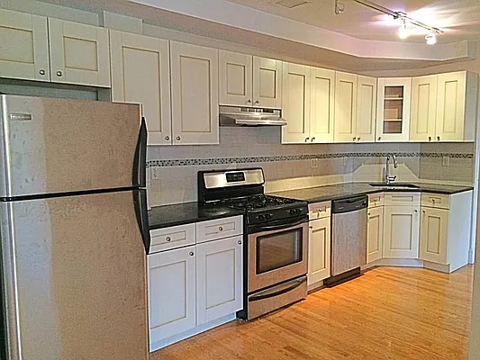 Rented by Urban Realty NYC | media 1