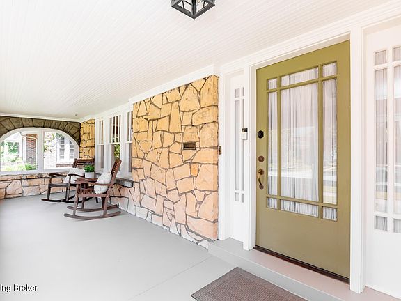 3rd image of 2505 Broadmeade Rd