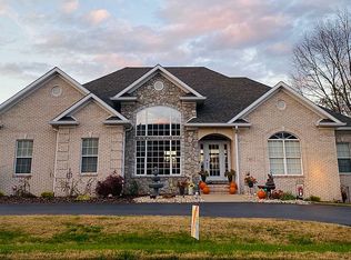 67 Talbott Dr, Bowling Green, KY 42103