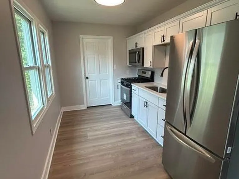 7402 Harrison Ave — Photo 4