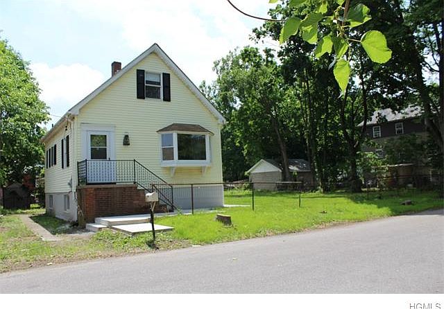1st image of 81 Lawrence Ave