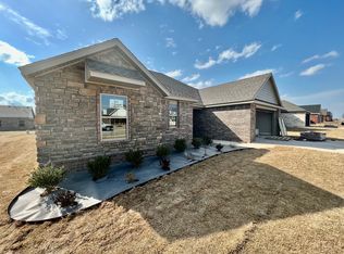 987 Trailwood St, Springdale, AR 72762