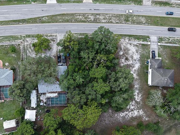 2nd image of 4164 Deltona Blvd
