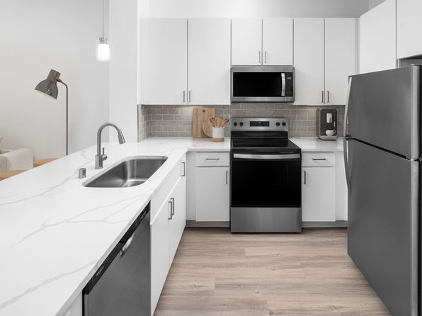 2700 Travis St APT 4026