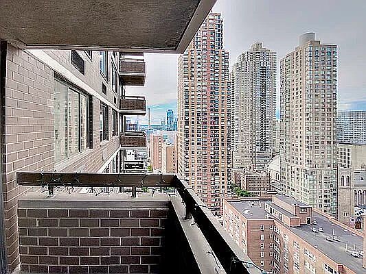 1st image of 347 W 57th St APT 21C