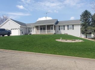 100 Mates Ave, Belmont, WI 53510