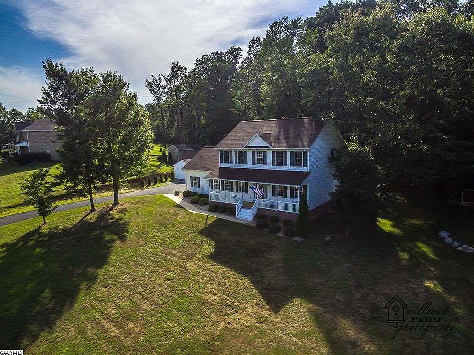 1st image of 241 Cranberry Dr