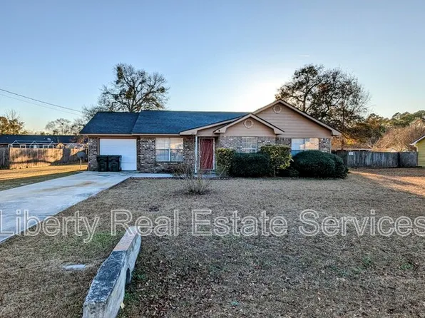 122 Crosby Dr, Hinesville, GA 31313
