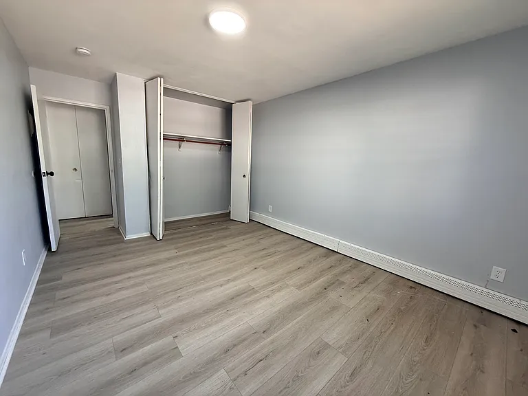 76-78 E Park St #11 — Photo 2