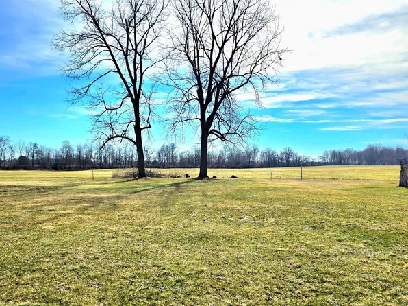 1 Oak St, Centerburg, OH 43011