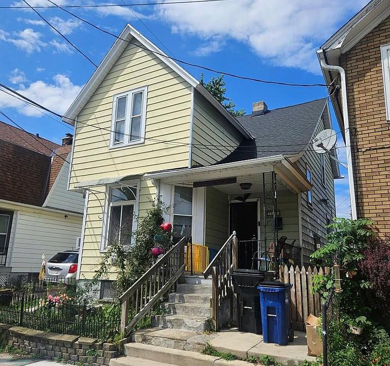 1st image of 510 Barker STREET
