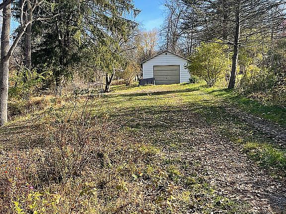2nd image of 406 Center Rd