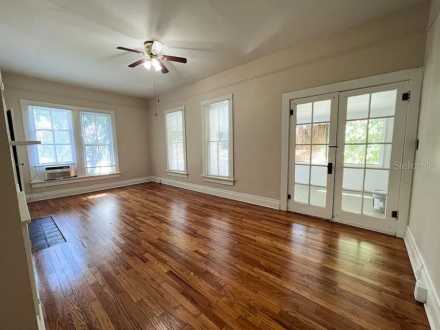 2 bed, 1.0 bath, 850 sqft, $1,250 — Photo 3
