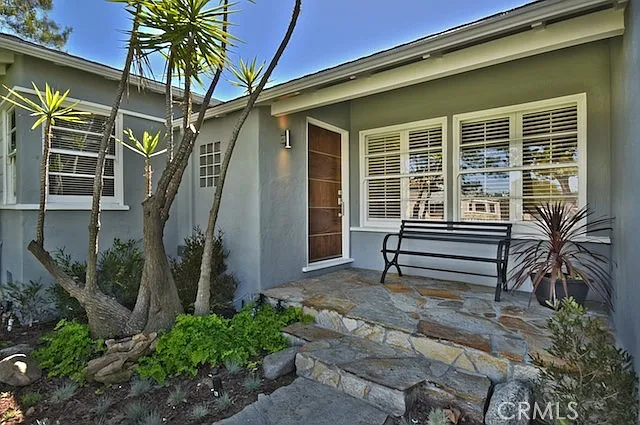 4423 Ethel Ave — Photo 3