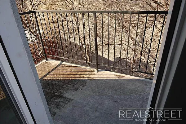 Rented by Real Street Inc | media 1