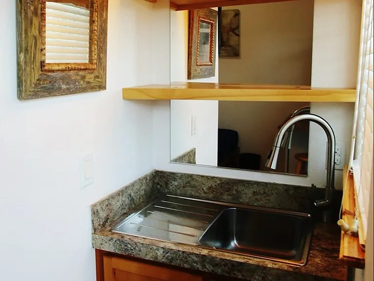 1113 Pine St #11 — Photo 3