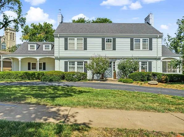 3 Crestview Dr, Salina, KS 67401