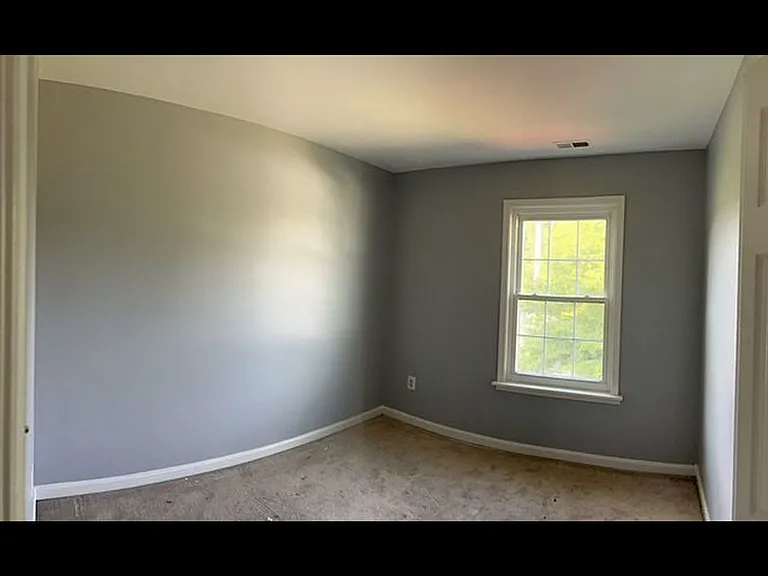 8230 Lincoln Dr — Photo 4