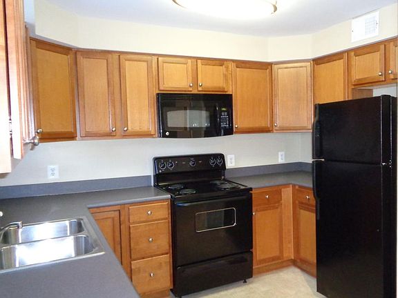3rd image of 400 N French Ct