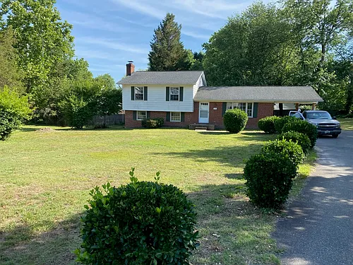 715 Scott Dr Photo 1