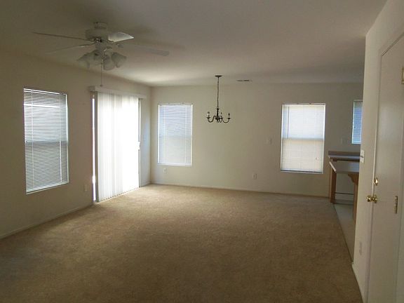 4th image of 11938 Jersey Lilly St