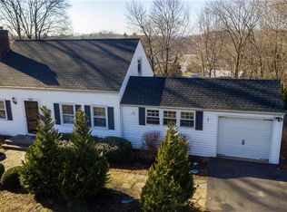 825 Wolf Hill Rd, Cheshire, CT 06410