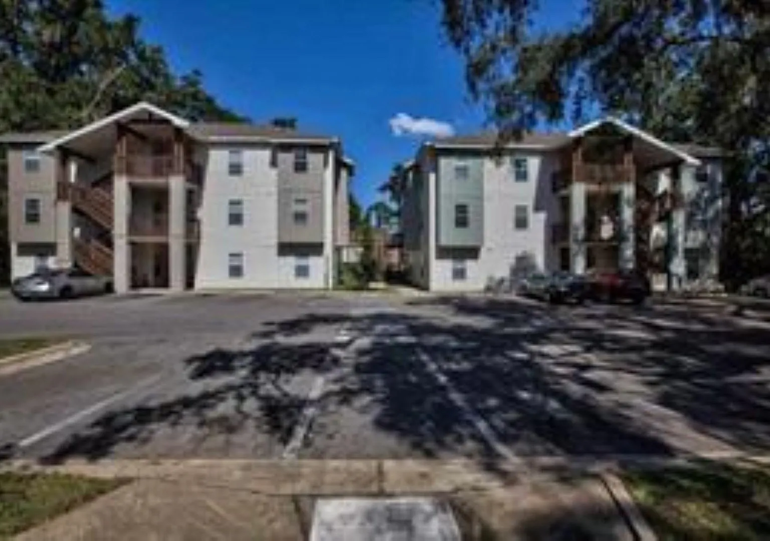 3 bed, 1200 sqft, $1,400 — Photo 1