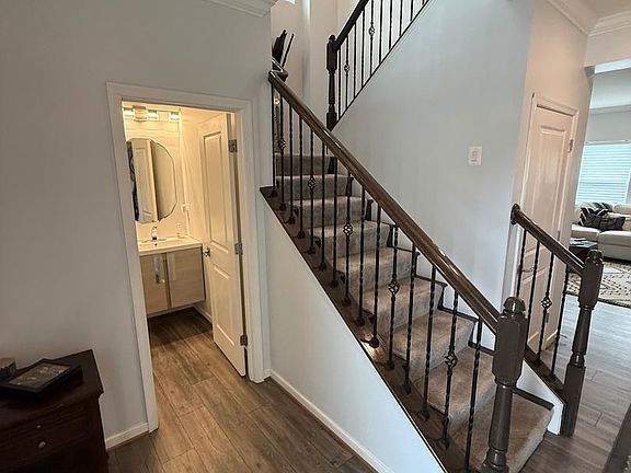 5th image of 9831 Rhine Ct