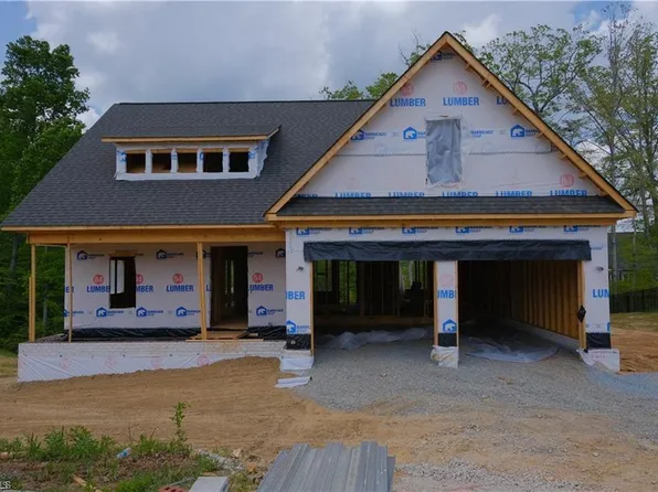 350 Indian Peaks Dr, Winston Salem, NC 27107