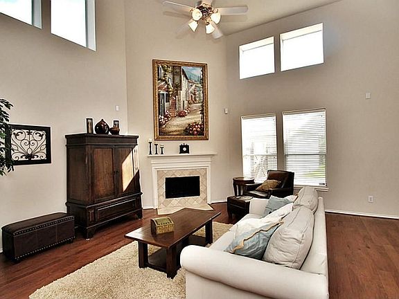2nd image of 6111 Royal Hollow Ln