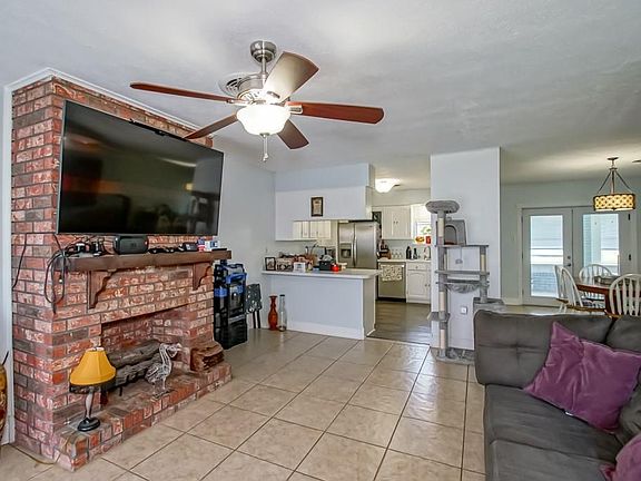 5th image of 114 Ballay St