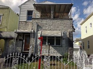 13812 234th St, Rosedale, NY 11422