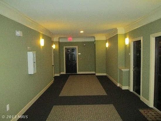 hall entrance to condo