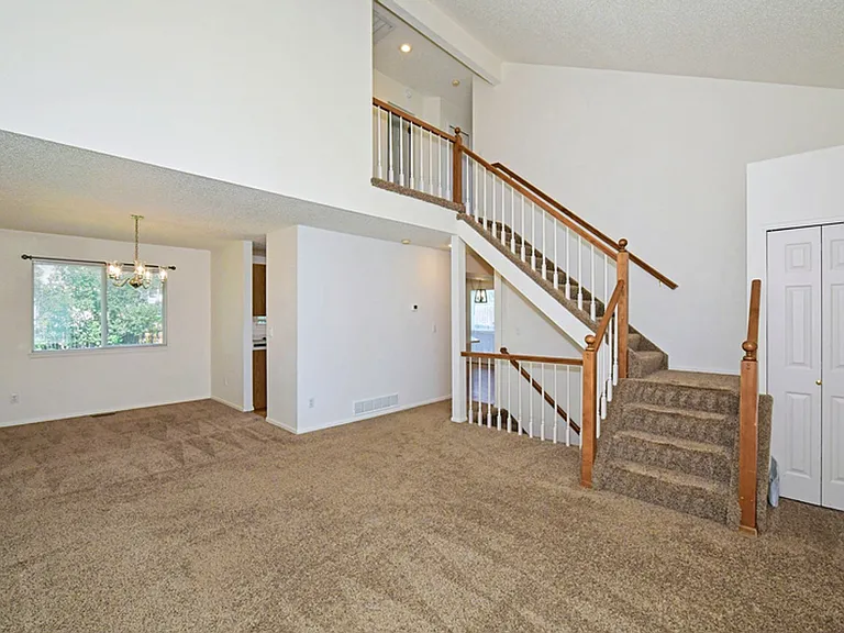 8380 Wilmington Dr — Photo 2