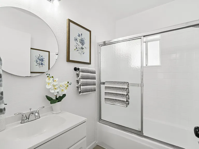 54 Annie Laurie St #A — Photo 5