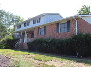 18 Tiffany Dr, Scranton, PA 18505
