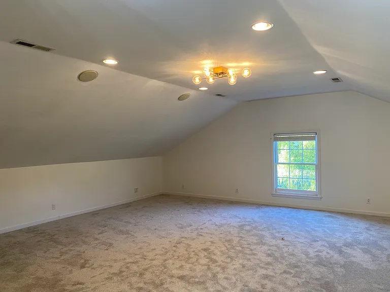 6328 Laurelwood Dr — Photo 10