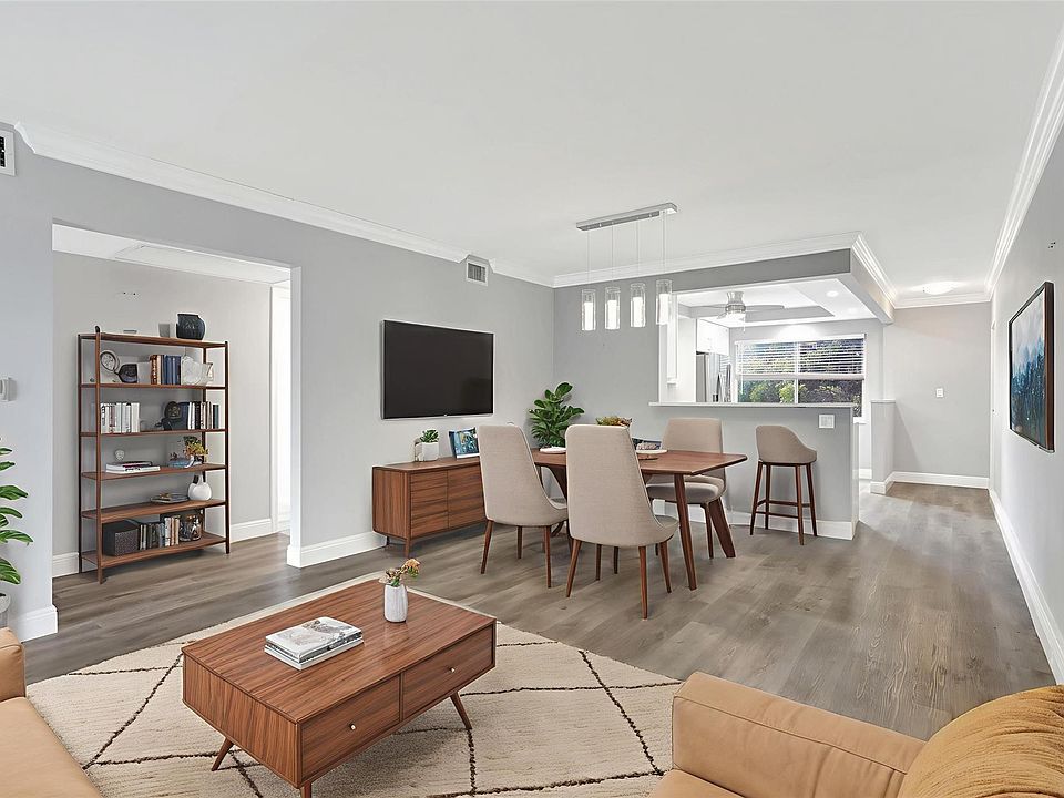 1st image of 4701 Martinique Drive #M4