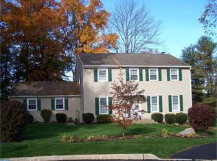 104 Greene Meadow Ln, Downingtown, PA 19335